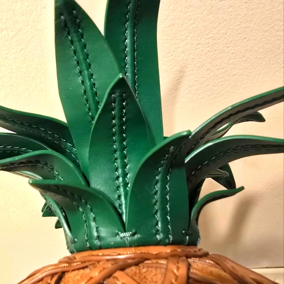 Kate Spade 3D By The Pool Leather Pineapple Clutch Bag (VERY RARE) - Picture 11 of 11